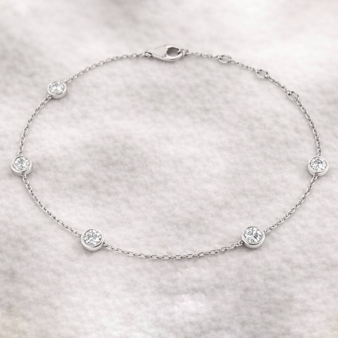 צמיד יהלומים עדין ומינימליסטי בעיצוב קלאסי 0.50 קראט שיבוץ Bezel זהב לבן