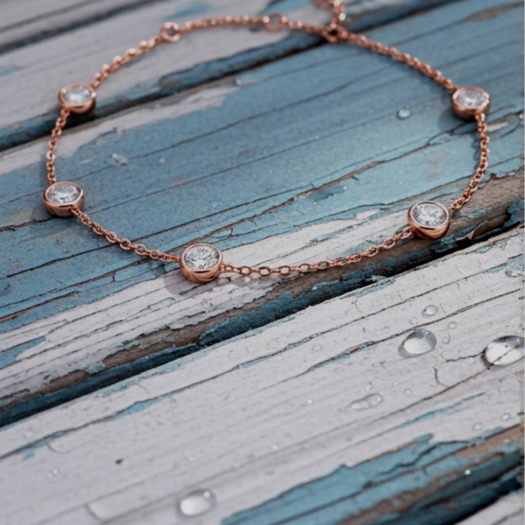 צמיד יהלומים עדין ומינימליסטי בעיצוב קלאסי 0.50 קראט שיבוץ Bezel זהב ורוד